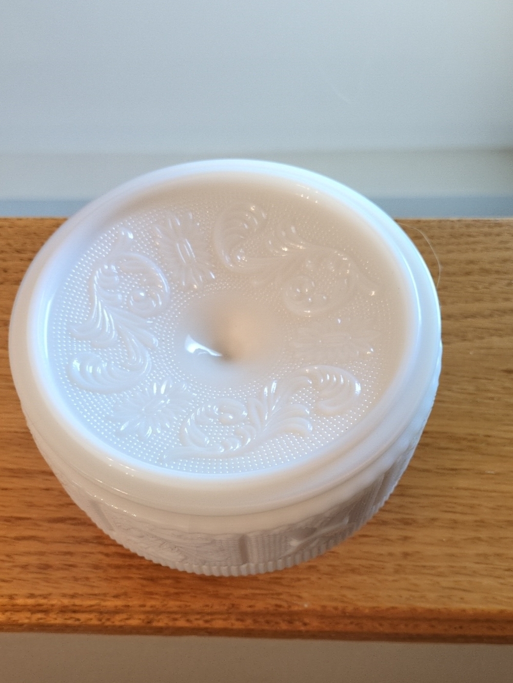 Westmoreland Milk Glass Princess Feather Candy or Jelly Dish with Lid. RARE - Picture 3 of 6